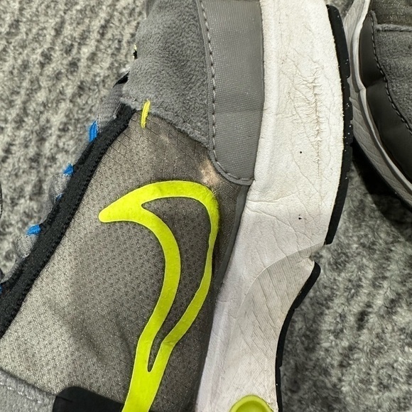 Boys Nike Air Max, size 4.5US - Picture 8 of 8